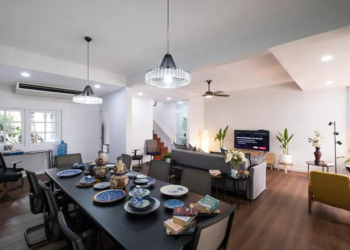 The Blue Door 3 Bedroom House Sukhumvit 4 *