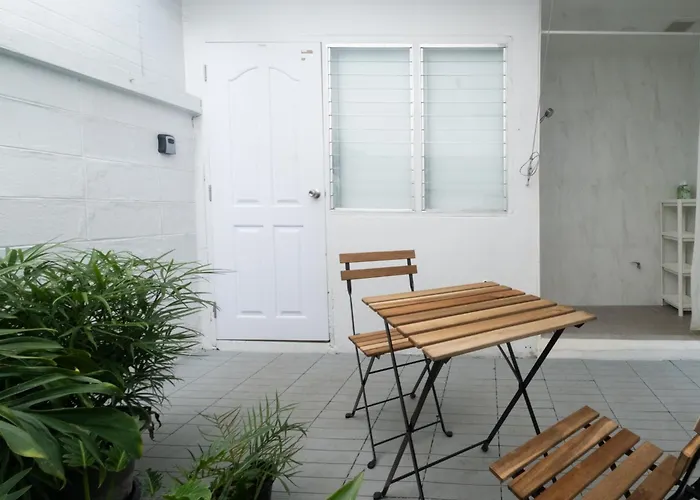 The Blue Door 3 Bedroom House Sukhumvit 4 *