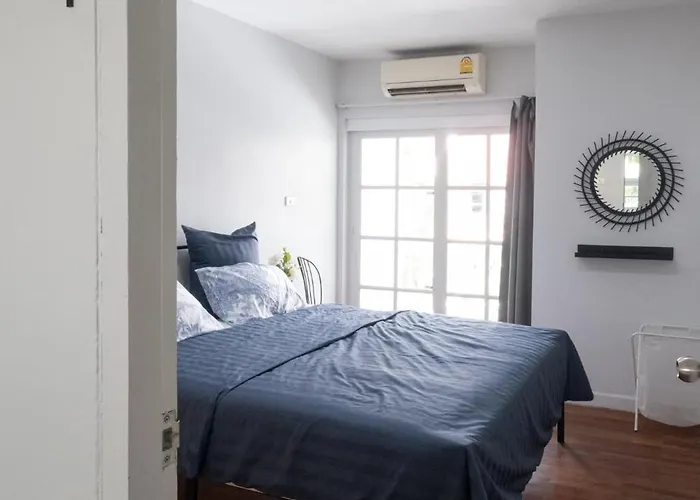 The Blue Door 3 Bedroom House Sukhumvit 4 * Bangkok