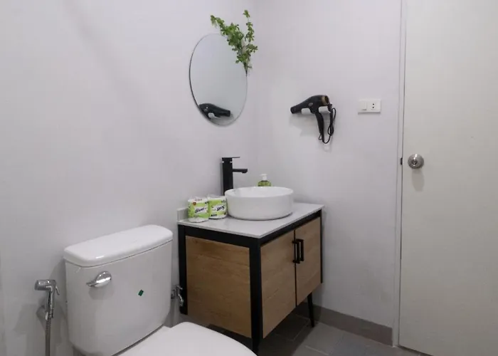 The Blue Door 3 Bedroom House Sukhumvit 4 Hébergement de vacances *