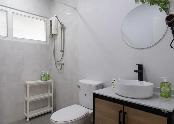 Hébergement de vacances The Blue Door 3 Bedroom House Sukhumvit 4 Bangkok