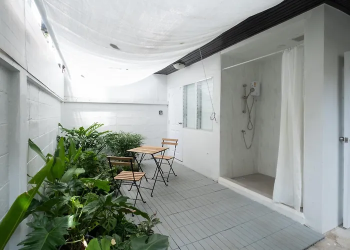 Hébergement de vacances The Blue Door 3 Bedroom House Sukhumvit 4 *