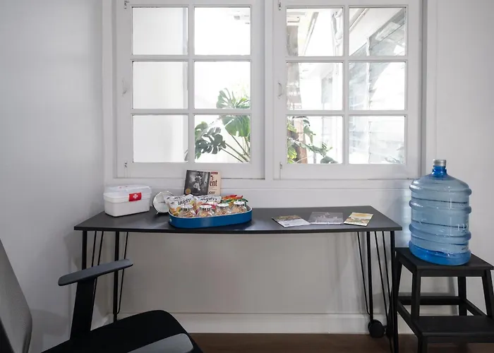 The Blue Door 3 Bedroom House Sukhumvit 4 * Bangkok