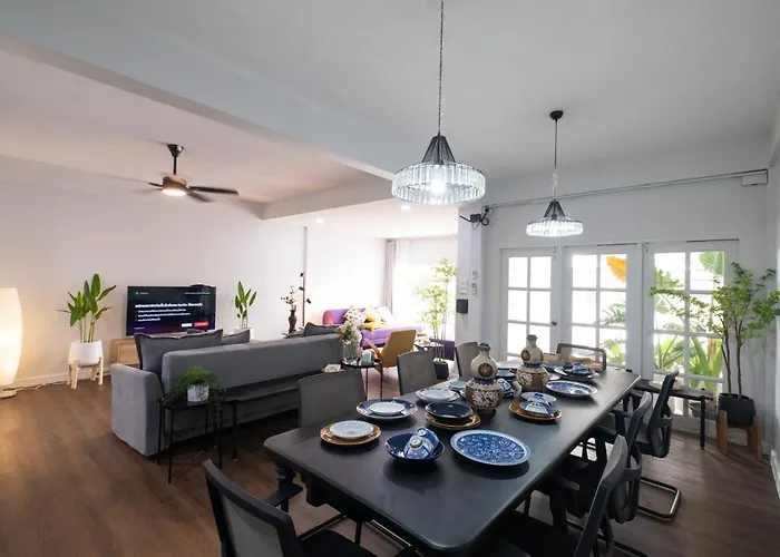 The Blue Door 3 Bedroom House Sukhumvit 4 Bangkok